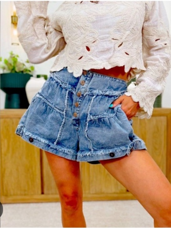 Oh Pants - O&H OH Flirty Frills Denim Button Front Shorts size medium Boho Festival